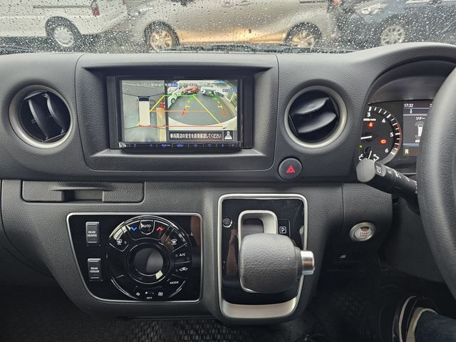 CARAVAN van 2WD