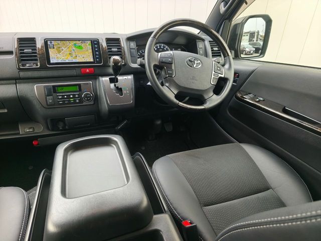 HIACE van 2WD