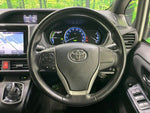 VOXY HYBRID