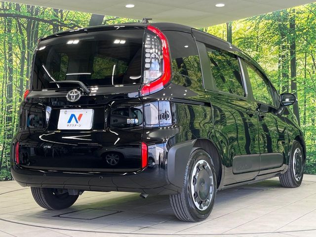 SIENTA HYBRID