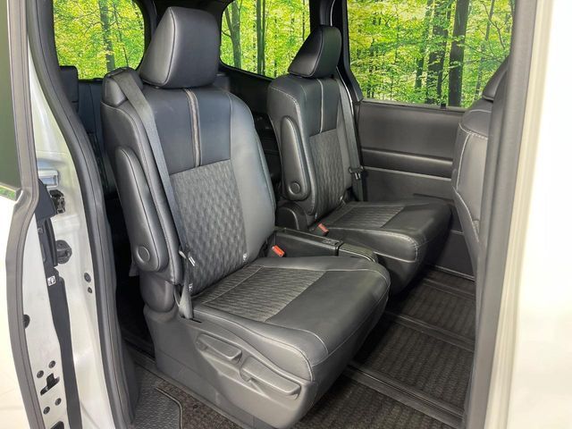 NOAH HYBRID 4WD