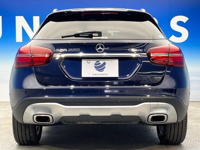 MERCEDES BENZ GLA class