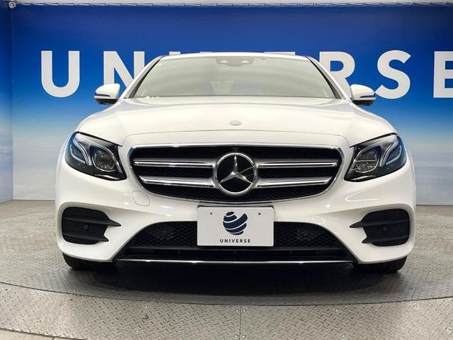 MERCEDES BENZ E class sedan