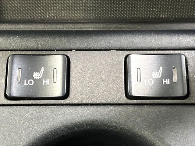 PRIUS 4WD