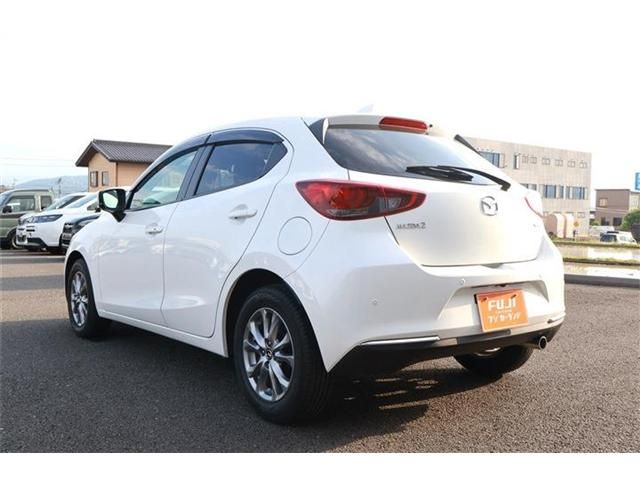 MAZDA2