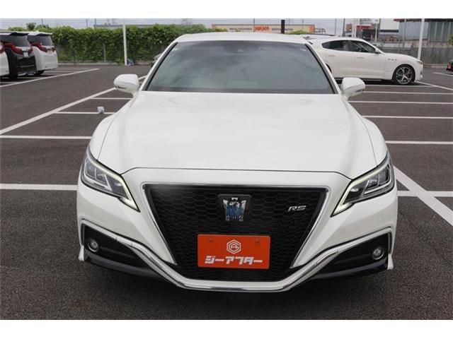 CROWN sedan hybrid