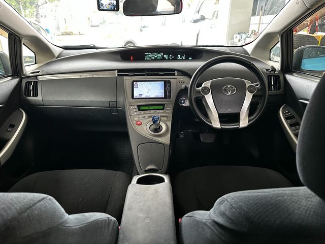 PRIUS PHV