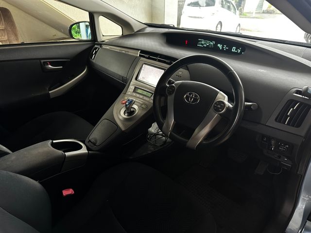 PRIUS PHV