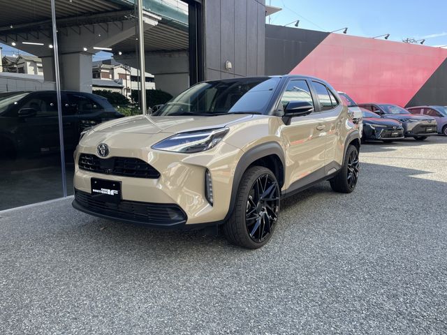 YARIS CROSS HYBRID