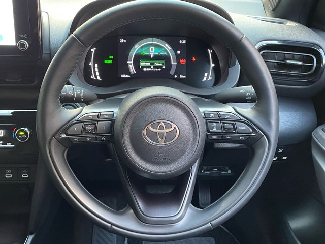 YARIS CROSS HYBRID