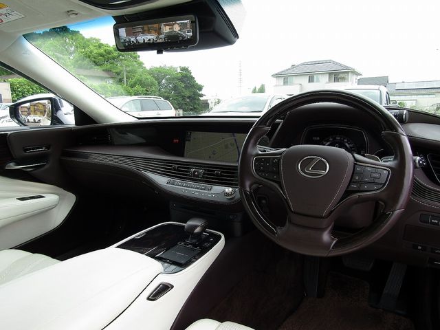 LEXUS LS500h