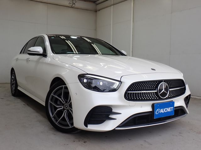 MERCEDES BENZ E class sedan