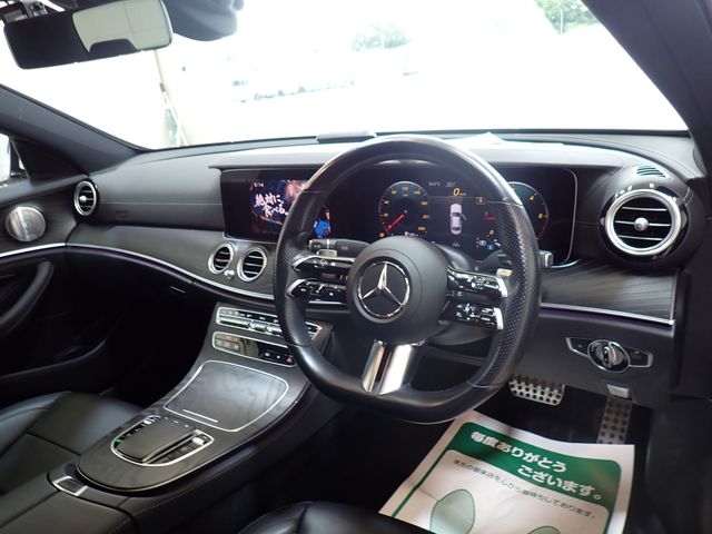 MERCEDES BENZ E class sedan