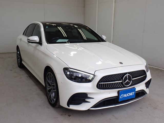 MERCEDES BENZ E class sedan