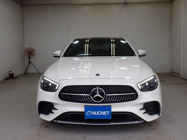 MERCEDES BENZ E class sedan