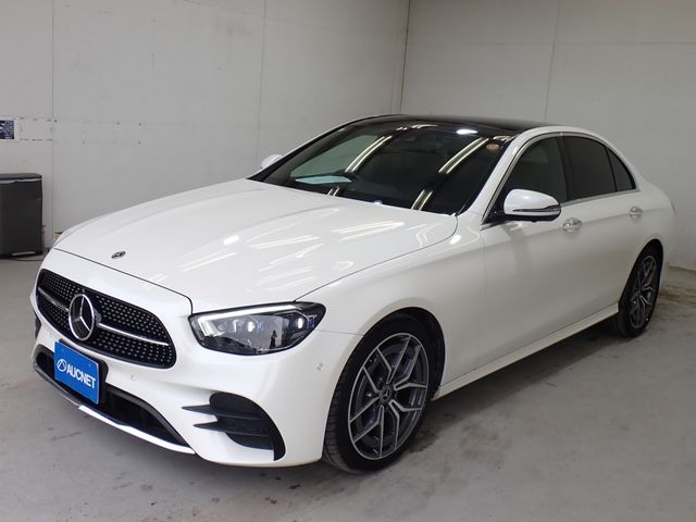 MERCEDES BENZ E class sedan
