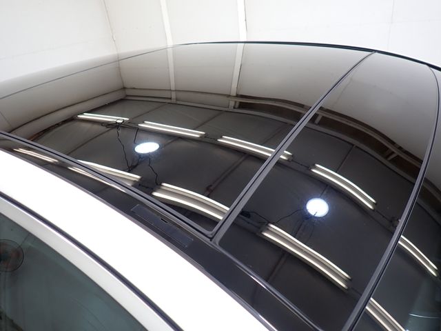 MERCEDES BENZ E class sedan