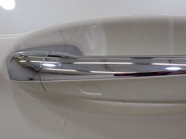 MERCEDES BENZ E class sedan