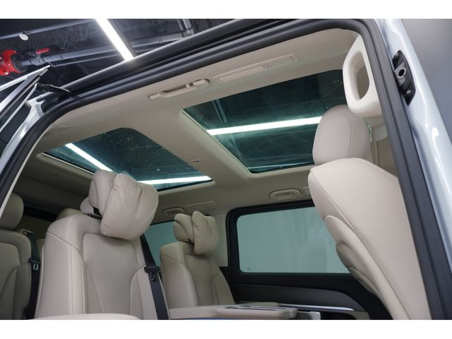 MERCEDES BENZ V class