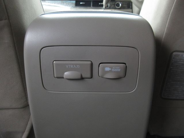 ESTIMA HYBRID 4WD