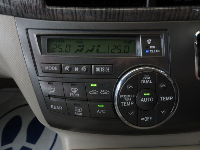 ESTIMA HYBRID 4WD