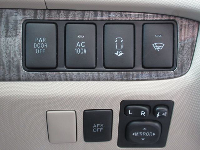 ESTIMA HYBRID 4WD