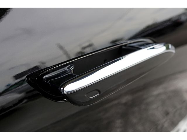 MERCEDES BENZ EQS SUV