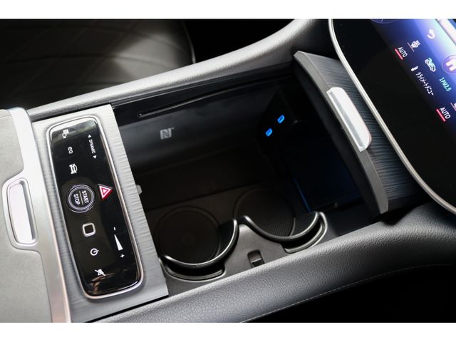 MERCEDES BENZ EQS SUV