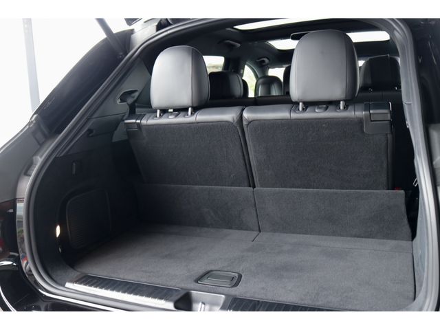 MERCEDES BENZ EQS SUV