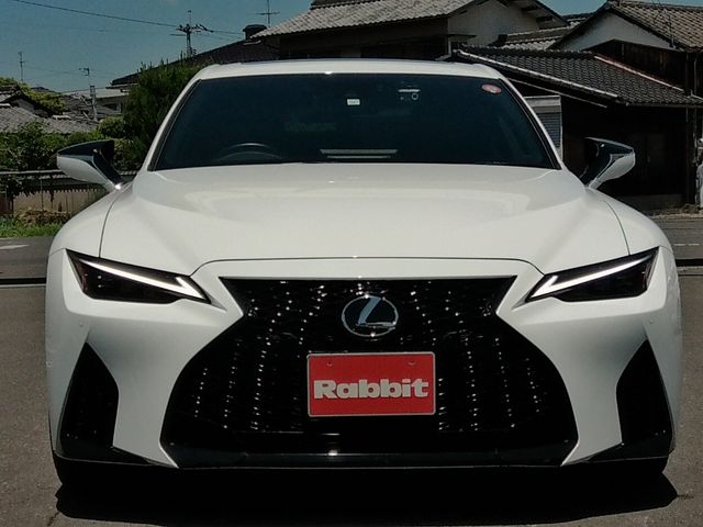 LEXUS IS300h