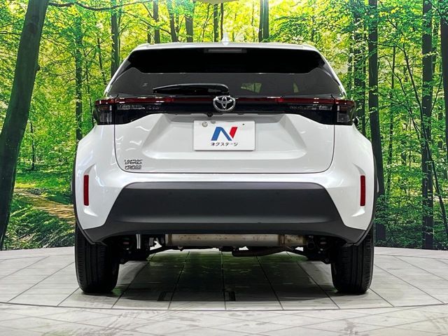 YARIS CROSS