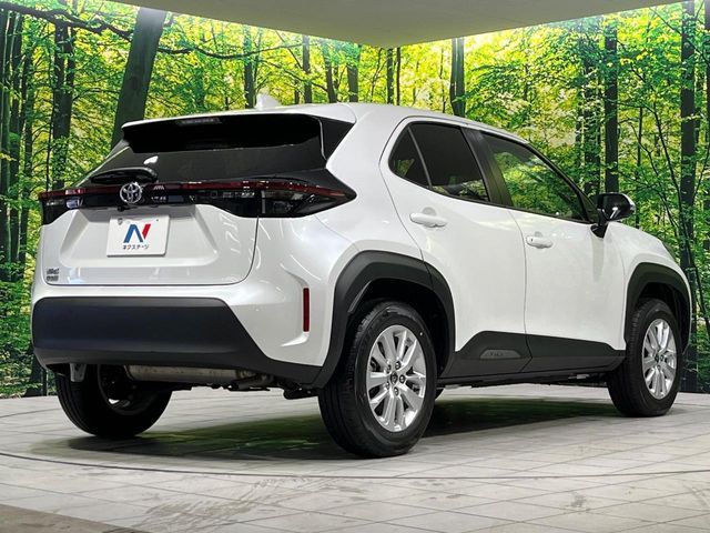 YARIS CROSS