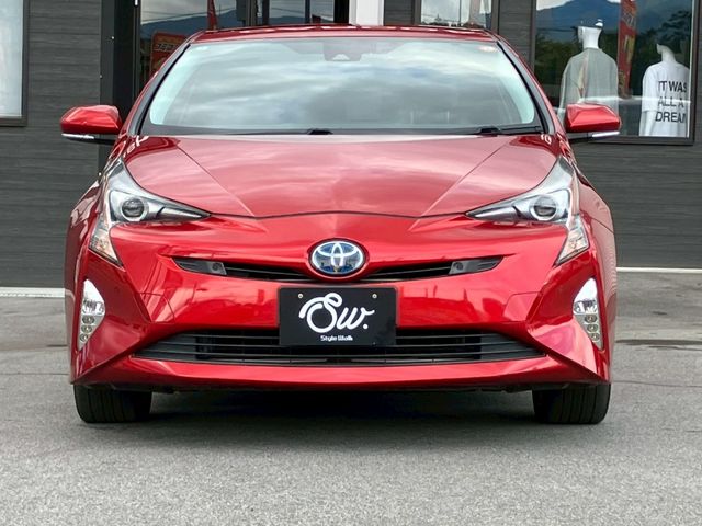 PRIUS 4WD