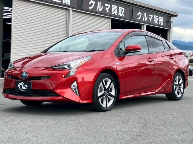 PRIUS 4WD