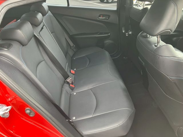 PRIUS 4WD