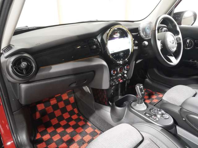 MINI COOPER SD 5DOOR