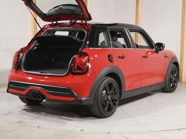 MINI COOPER SD 5DOOR