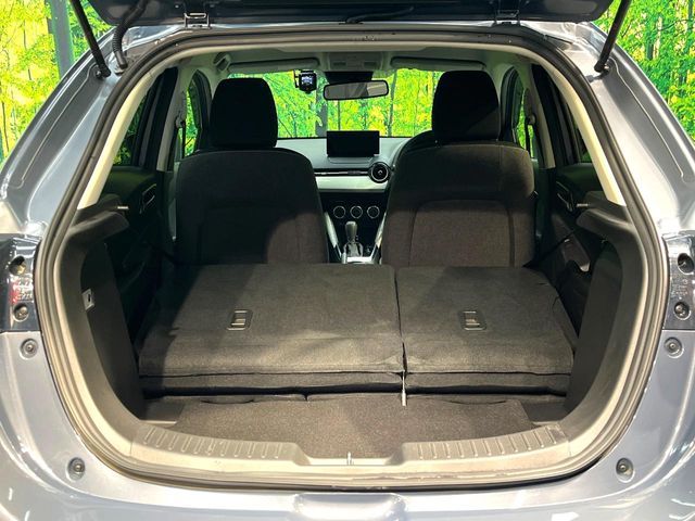 MAZDA2