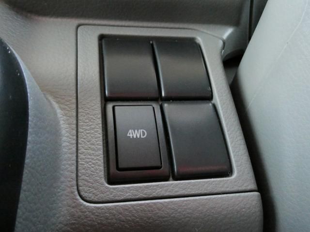 NV100 CLIPPER 4WD