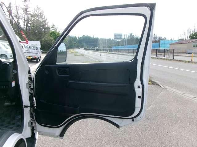 CARAVAN van 4WD