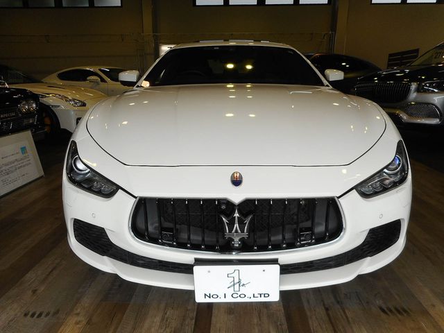 MASERATI GHIBLI Sedan