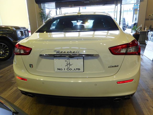 MASERATI GHIBLI Sedan