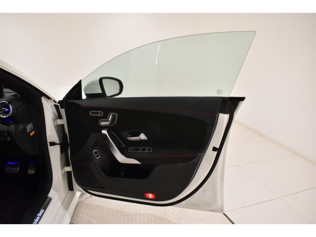 MERCEDES BENZ CLA class