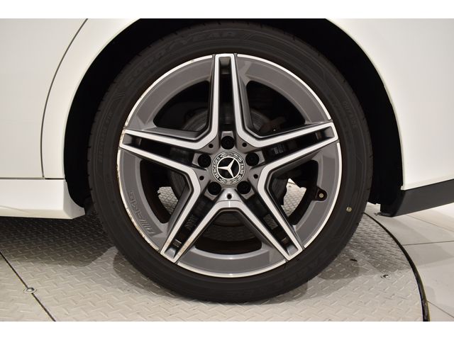 MERCEDES BENZ CLA class
