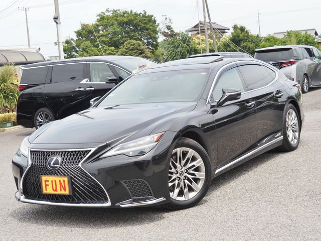 LEXUS LS500h 4WD