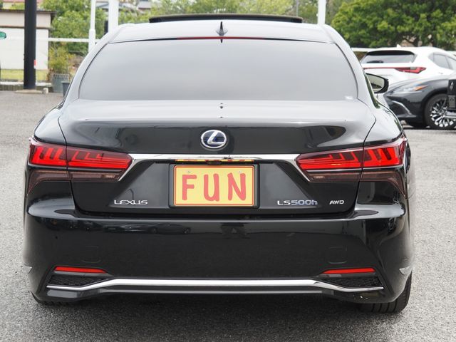LEXUS LS500h 4WD