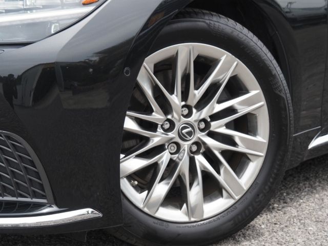 LEXUS LS500h 4WD