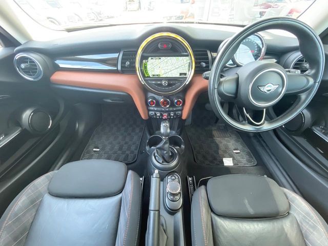 BMW MINI COOPER SD