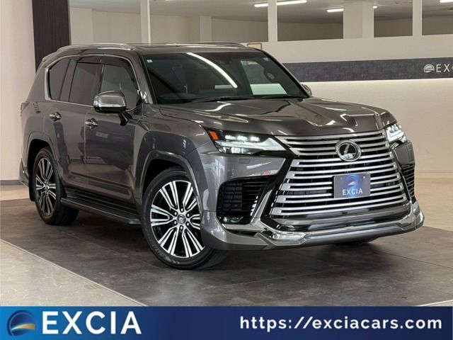 LEXUS LX600