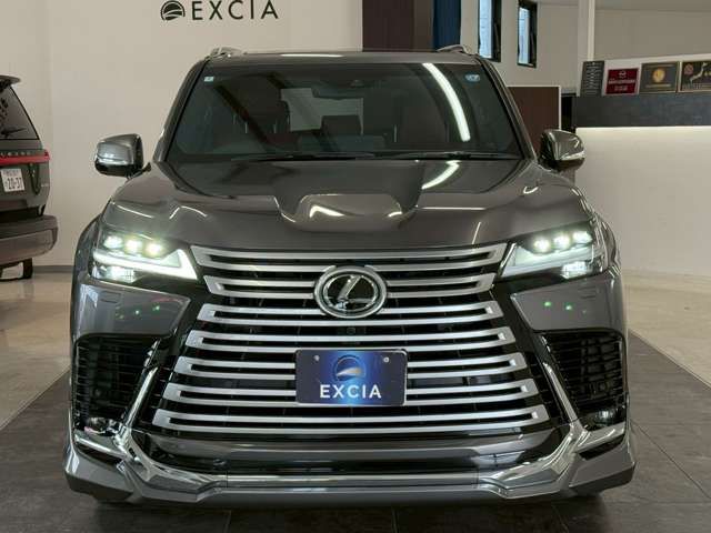 LEXUS LX600